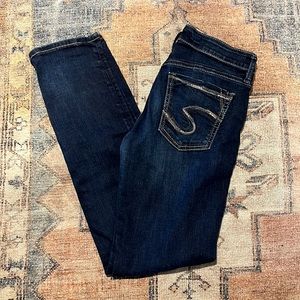 SILVER AVERY STRAIGHT STYLE JEANS 28